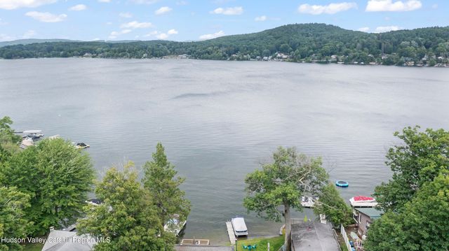 44 SW Colony Road, Hillsdale, NY 12529