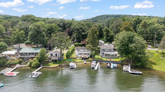 44 SW Colony Road, Hillsdale, NY 12529