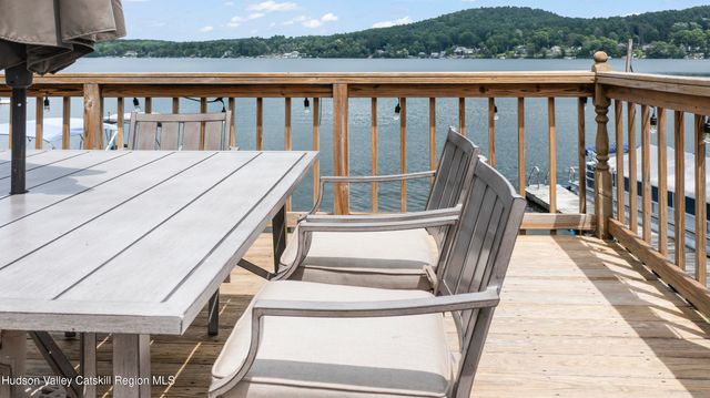 44 SW Colony Road, Hillsdale, NY 12529