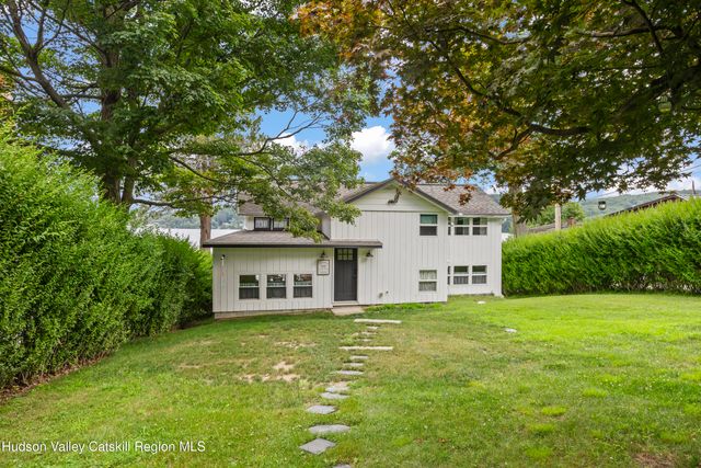 44 SW Colony Road, Hillsdale, NY 12529