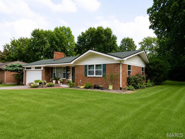 414 Brittany Lane, Belleville, IL 62223