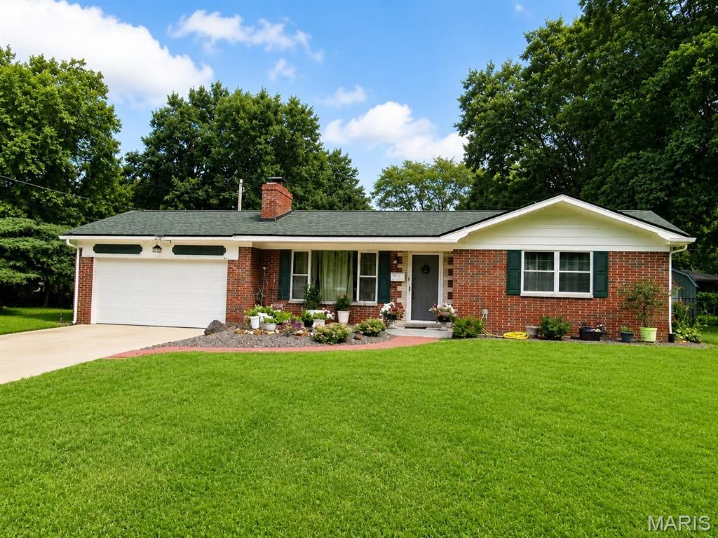 414 Brittany Lane, Belleville, IL 62223