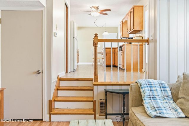 6601 Briscoe Ln, Louisville, KY 40228