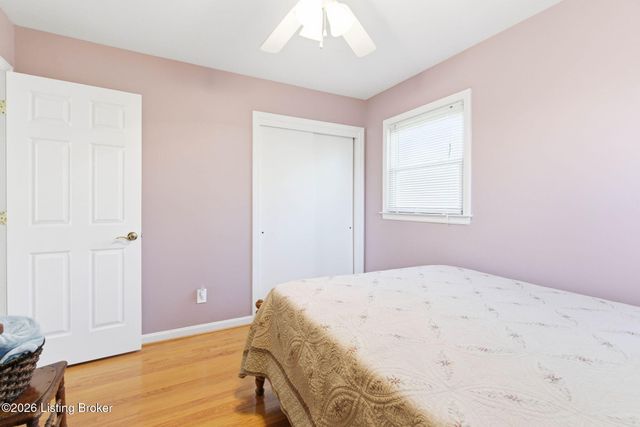 6601 Briscoe Ln, Louisville, KY 40228