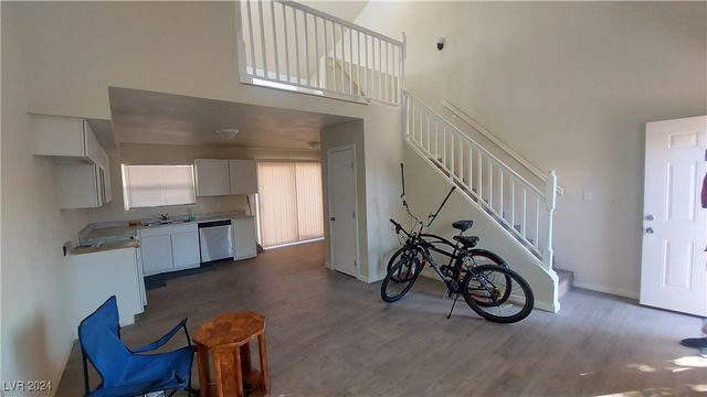 5116 Gray Lane F, Las Vegas, NV 89119