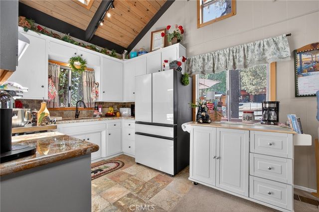 1488 Linnet, Wrightwood, CA 92397