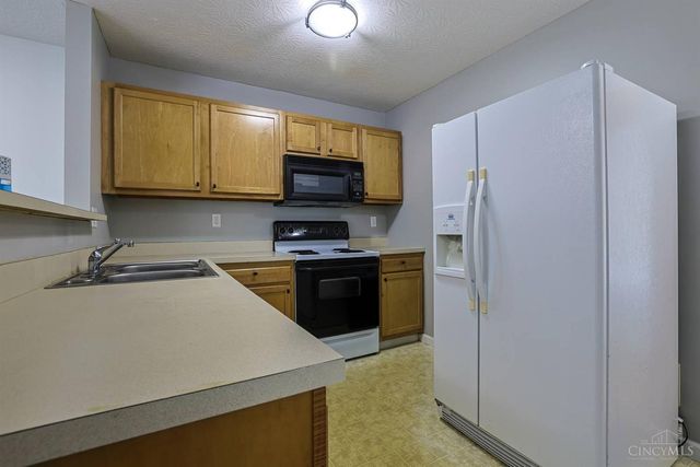 10300 West Road, Harrison, OH 45030