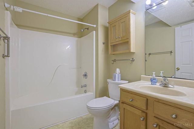 10300 West Road, Harrison, OH 45030