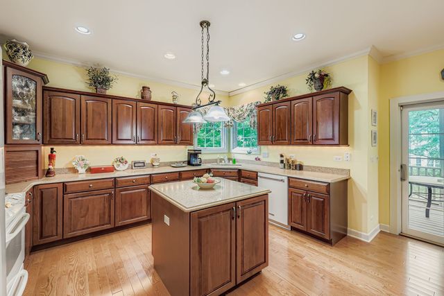 1026 Heron Way, Woodstock, IL 60098