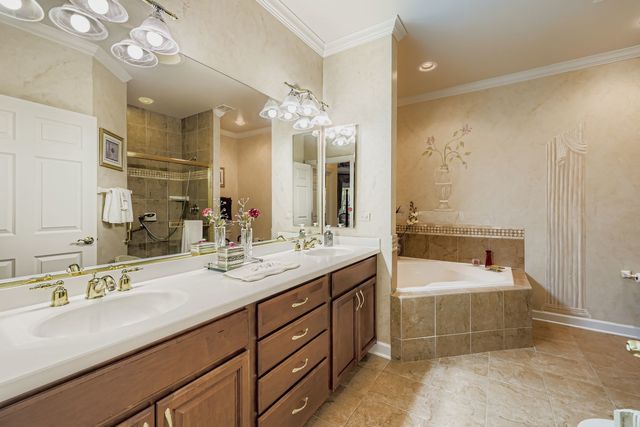 1026 Heron Way, Woodstock, IL 60098