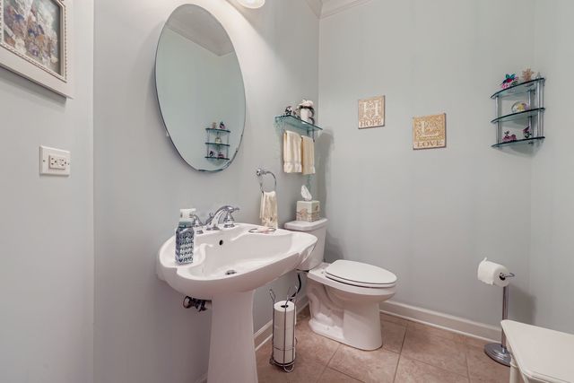 1026 Heron Way, Woodstock, IL 60098