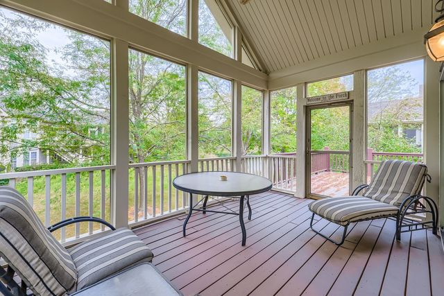 1026 Heron Way, Woodstock, IL 60098