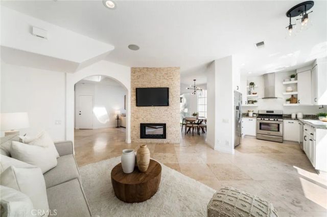 84 Hawaii Drive, Aliso Viejo, CA 92656