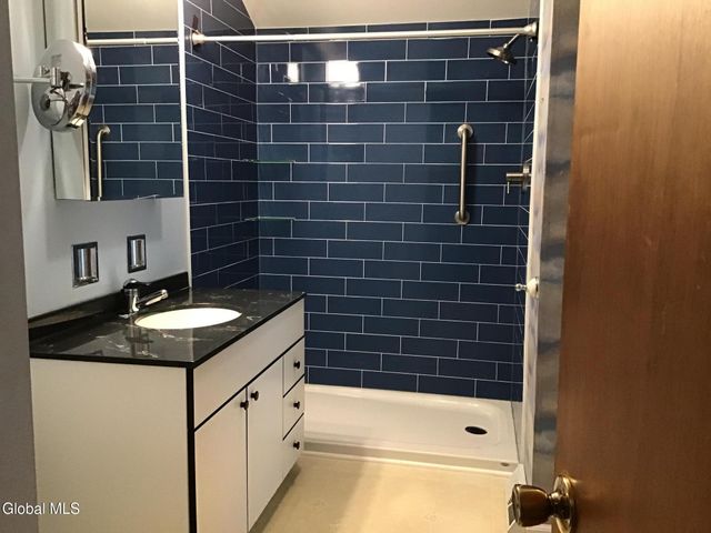 9 Laurel Drive, Colonie, NY 12211