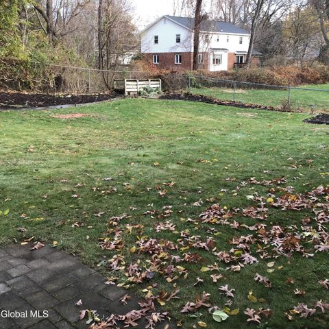 9 Laurel Drive, Colonie, NY 12211