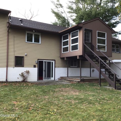 9 Laurel Drive, Colonie, NY 12211