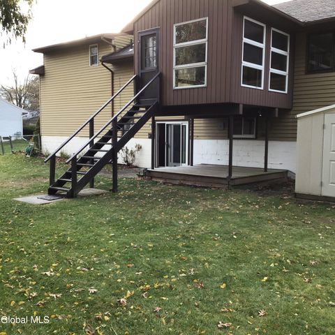 9 Laurel Drive, Colonie, NY 12211