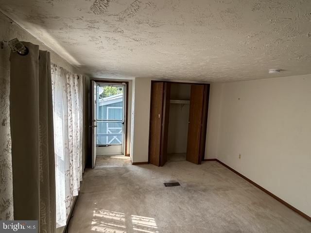 21 S GREEN ACRES CIR, Akron, PA 17501