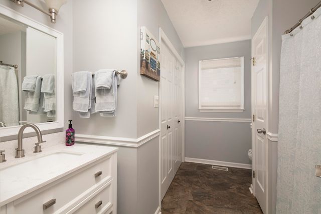 220 Blackhawk Circle, Versailles, KY 40383