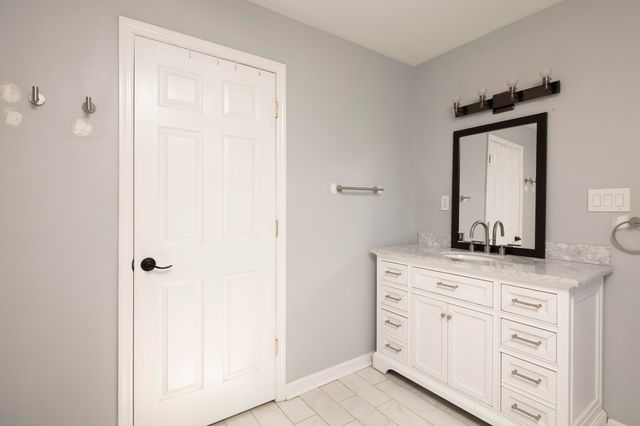 220 Blackhawk Circle, Versailles, KY 40383