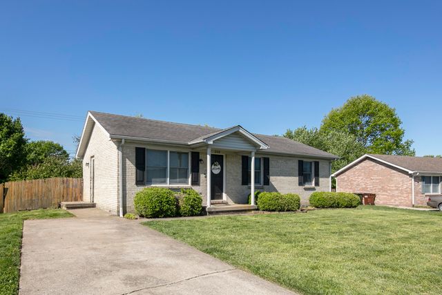 220 Blackhawk Circle, Versailles, KY 40383