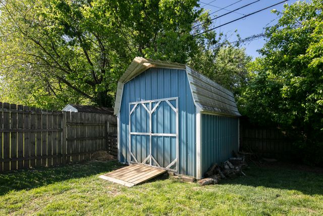 220 Blackhawk Circle, Versailles, KY 40383