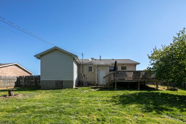 220 Blackhawk Circle, Versailles, KY 40383