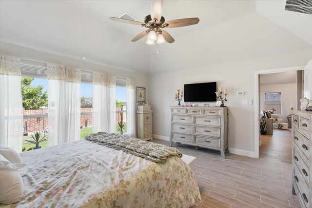 813 Mildren Lane, Fate, TX 75087