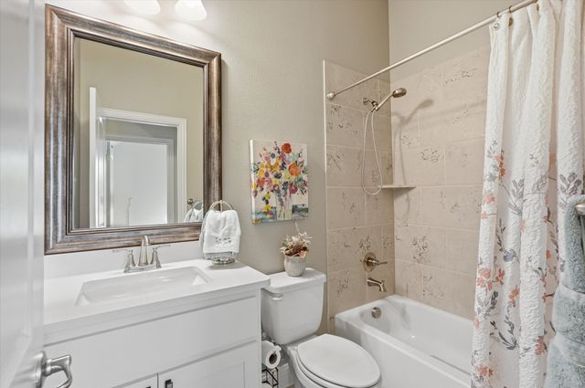 813 Mildren Lane, Fate, TX 75087