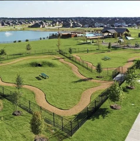 813 Mildren Lane, Fate, TX 75087