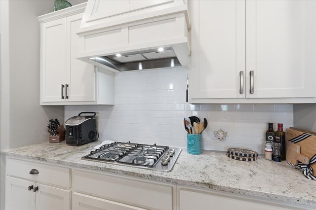 813 Mildren Lane, Fate, TX 75087