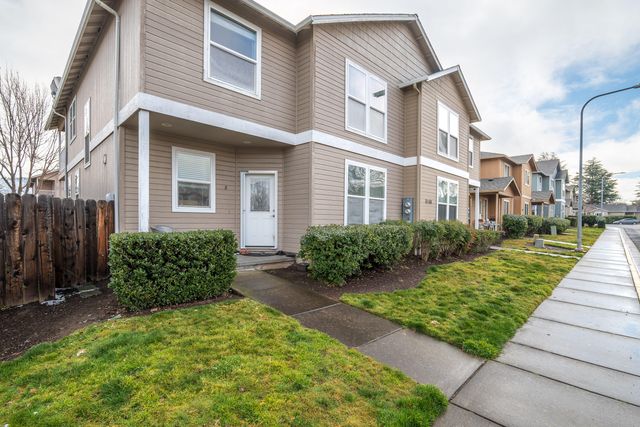 3166 Juniper Ridge Drive B, Medford, OR 97504