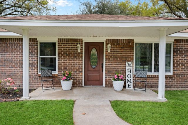 16746 Main Street, Splendora, TX 77372