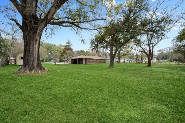 16746 Main Street, Splendora, TX 77372