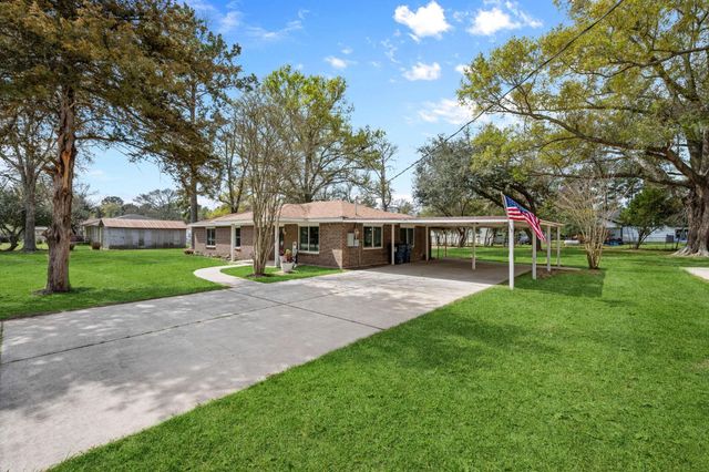 16746 Main Street, Splendora, TX 77372