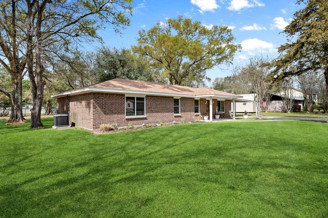 16746 Main Street, Splendora, TX 77372