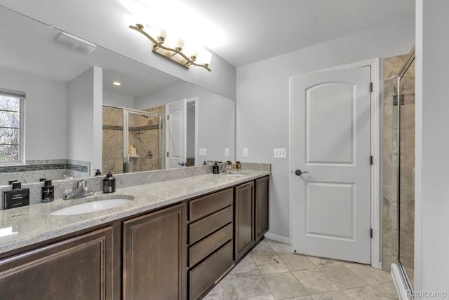 1002 Carriage Trace Boulevard, Southfield Township, MI 48178