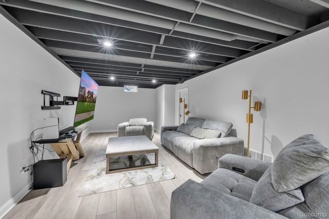 1002 Carriage Trace Boulevard, Southfield Township, MI 48178