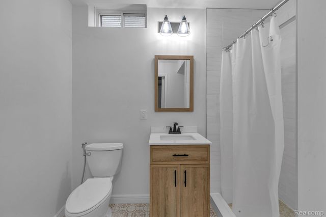 1002 Carriage Trace Boulevard, Southfield Township, MI 48178