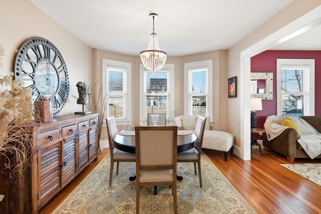 24 Billings St, Chicopee, MA 01013