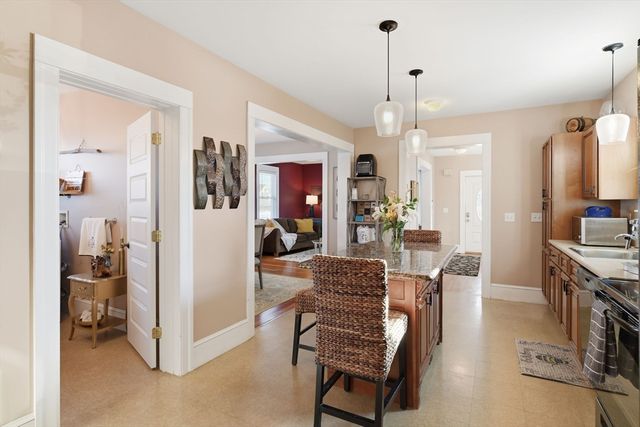 24 Billings St, Chicopee, MA 01013