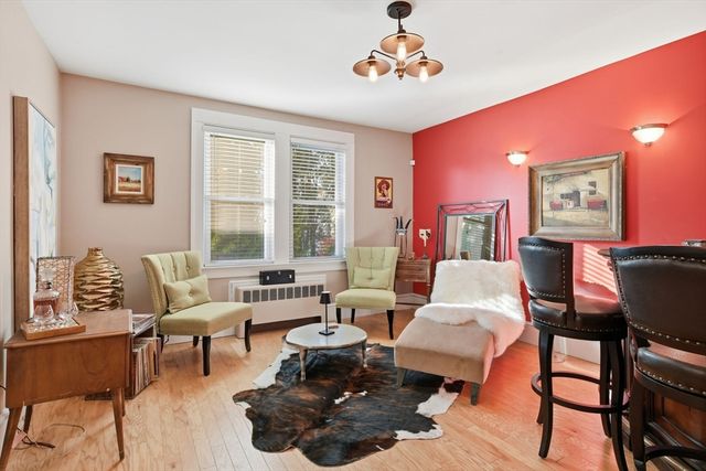 24 Billings St, Chicopee, MA 01013