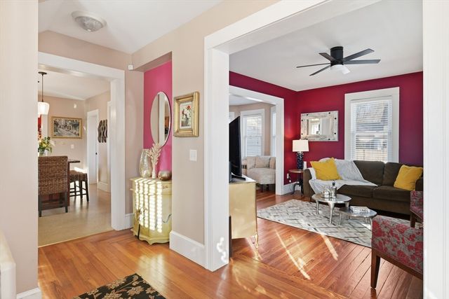 24 Billings St, Chicopee, MA 01013