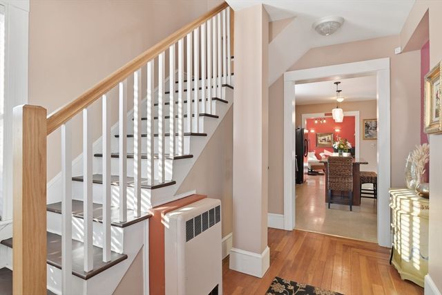 24 Billings St, Chicopee, MA 01013