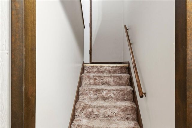 4715 S Wildwood Drive, Springfield, MO 65810