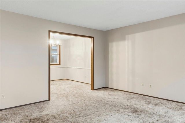 4715 S Wildwood Drive, Springfield, MO 65810