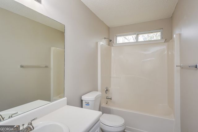 325 Coral Circle, Mcdonough, GA 30253