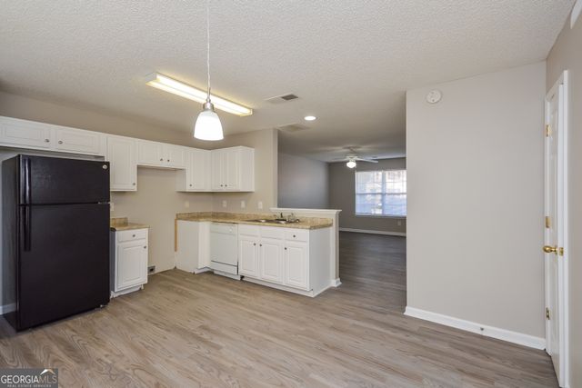 325 Coral Circle, Mcdonough, GA 30253