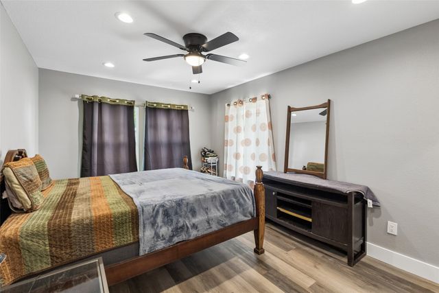 305 E Laura Avenue, Quinlan, TX 75474
