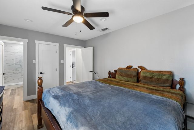 305 E Laura Avenue, Quinlan, TX 75474